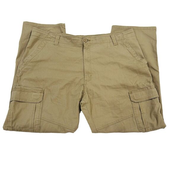 Wrangler‎ Cargo Relaxed Fit Size 40X30 KHAKI KHAKIS TECH 7 Pocket Pants Flex - Picture 1 of 10